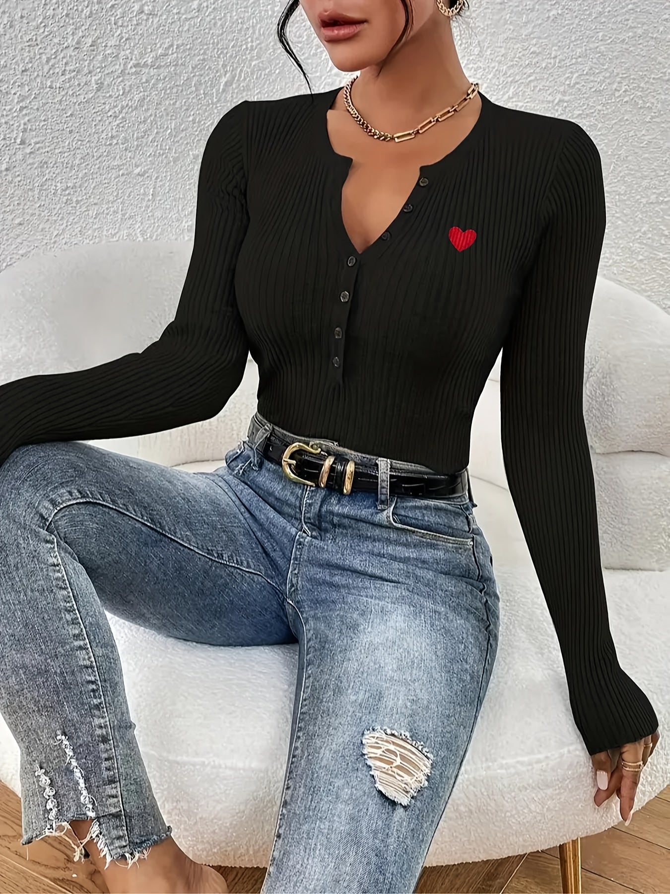 Women'S Elegant Sweater - Long Sleeve V-Neck Pullover Sweater, Soft Sweater for Fall/Winter, Office, Party, Everyday Outfits - Women'S Clothing, Ladies Sweaters, Casual Wear, Buttoned Front Design, Durable Knitwear, Fall Fash