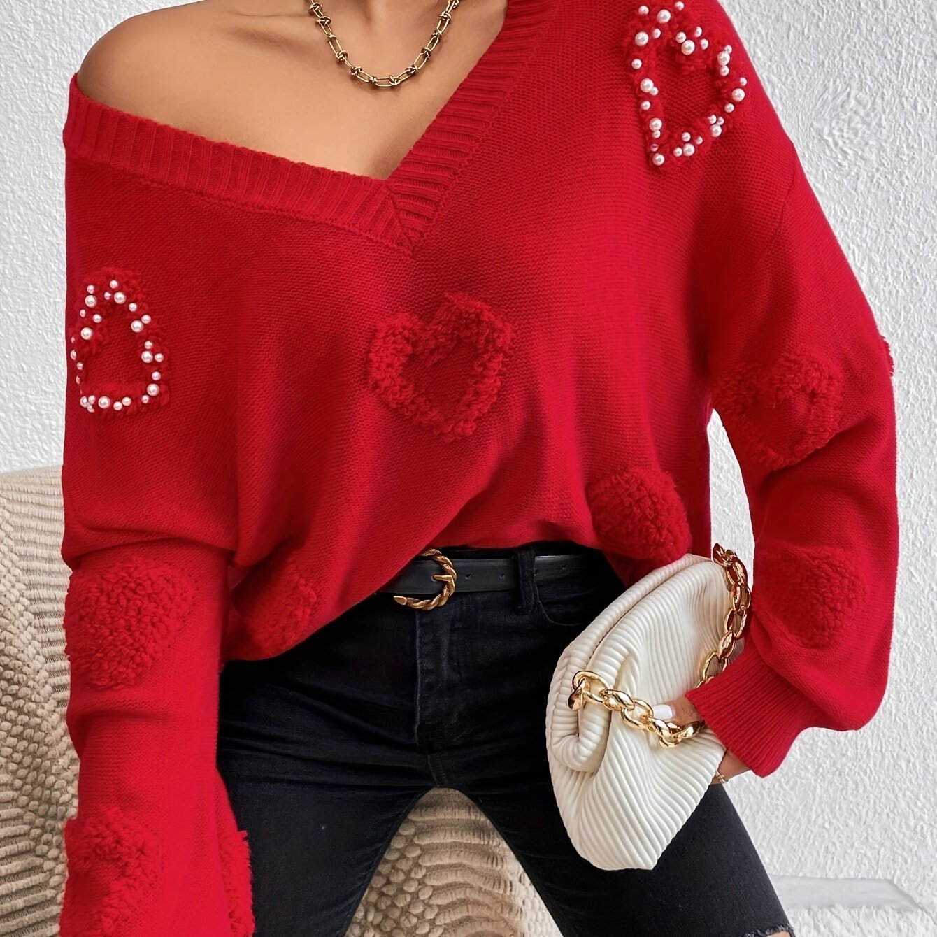 Elegant Women's V-Neck Knit Sweater with Heart Cut-Out Detail - Casual Long Sleeve Pullover, Lightweight Polyester, Perfect for All Seasons, Plus Size Sweaters